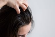 hair greasy after washing (Image by Freepik on Freepik)